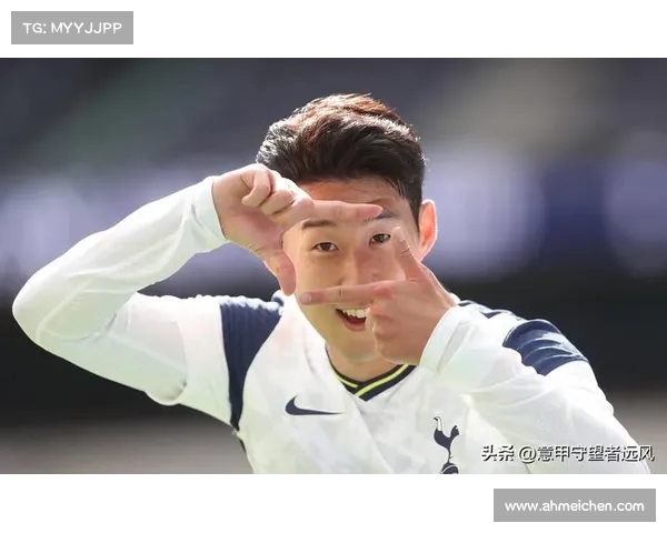 热刺全队抵达韩国 孙兴慜与梁民革手持国旗合影庆祝家乡之行