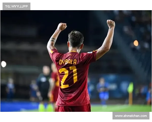 罗马球员迪巴拉代表全队献花 默哀悼念若塔逝世